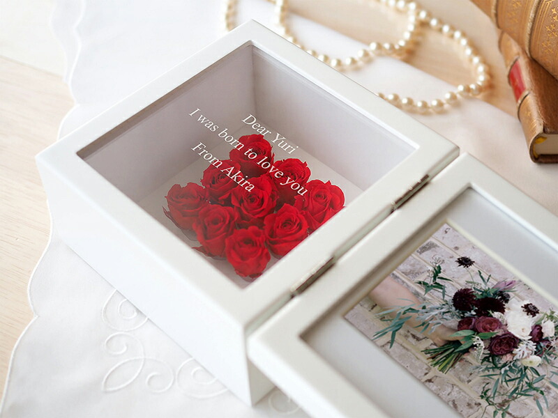 オリジナルギフト 名入れギフト プリザーブドフラワー スクエア フォトフレーム 男性 レッド 還暦祝い 時計 写真立て 最適 母親 贈り物 結婚祝い 友達 オシャレ 結婚式 両親 記念品 写真立て 披露宴 名前入り おしゃれ 誕生日プレゼント 結婚記念日 お花 薔薇 バラ