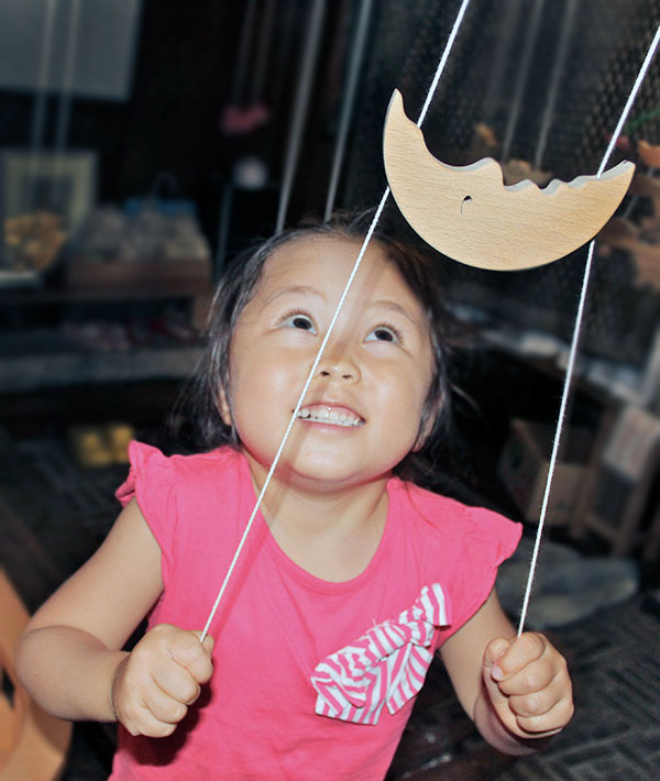 名入れ可 満月 木のおもちゃ 昇り人形 日本製 知育玩具 1歳 プレゼント ランキング 2歳 3歳 4歳 5歳 幼児子供 小学生 誕生日ギフト 出産祝い バリアフリー 赤ちゃん おもちゃ 男の子 女の子 積み木 ブロック Giosenglish Com