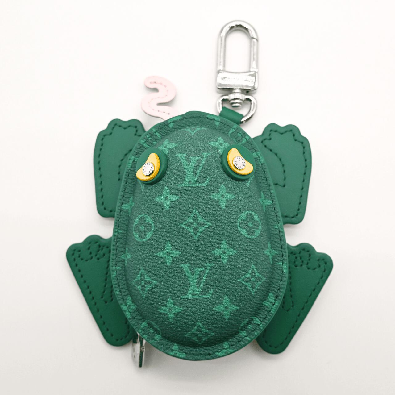 【極美品】LOUIS VUITTON ルイヴィトン 御徒面子惹きつける フロッグチャーム 緑であること コインケース 小入れもの モノグラム 蛙 御徒面子惹きつける 緑 M02238 (21880)【中古】
