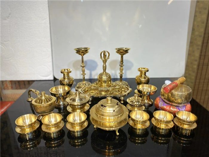 【送料無料】密教法具一面器六器一組飯器一対華瓶一対燭台一対塗香器洒水器金剛鈴金剛盤火舎香炉五鈷杵三鈷杵独鈷杵全23種護摩真言【特