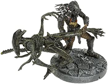 【中古】ALIEN VS. PREDATOR PLAYSETS Celtic Predator Throws Alien