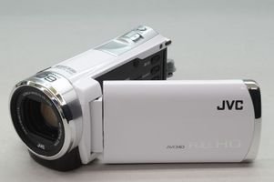 【中古】(非常に良い)JVC ハイビジョンメモリームービー「GZ-HM133」 (ホワイト)