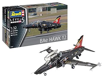 【中古】ドイツレベル 1/32 イギリス空軍 BAe ホーク T2 プラモデル 03852｜GoodLifeStore