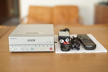 【中古】(非常に良い)ソニー デジタルビデオカセットレコーダー DSR-11