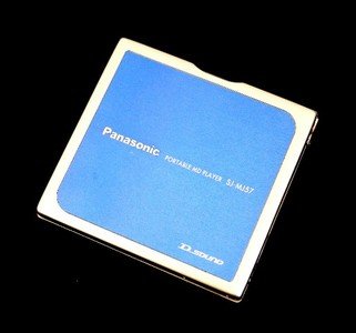 【中古】(非常に良い)Panasonic　パナソニック　SJ-MJ57-A ブルー　ポータブルMDプレーヤー　MDLP対応　（MD再生専用機/MDウォークマン）