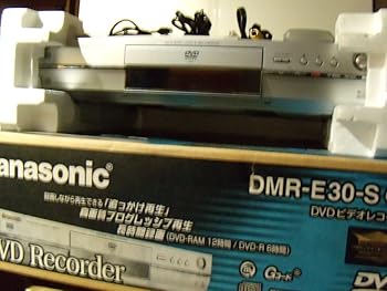 【中古】(非常に良い)Panasonic DIGA DMR-E30 DVDビデオレコーダー