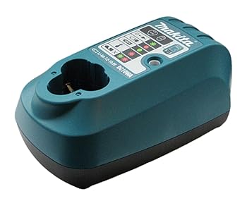 【中古】(非常に良い)マキタ(Makita) 充電器DC10WA 直流7.2V - 10.8V DC10WA