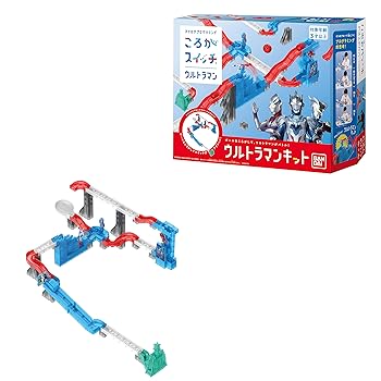 【中古】(人並み外れたに好いたらしい)バンダイ(BANDAI) ころが取り替えっこ ウルトラマン一揃いの道具