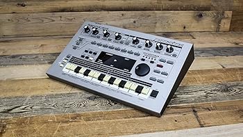 【中古】(非常に良い)Roland MC-303 Dance系 Sequencer machine groove box シーケンサー ローランド