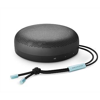 【中古】バング・アンド・オルフセン (Bang \u0026 Olufsen) 携帯型金棒引き Beosound A1 2nd Anthracite Oxygen Bluetooth 無線電話 IP67御墨付き 雨合羽・