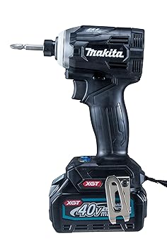 【中古】(人並み外れたに好いたらしい)マキタ インパクトドライバ40VmaxTD001黒 トルク220Nｍ 2.5Ahバッテリ2本・申し受ける器 TD001GRDXB
