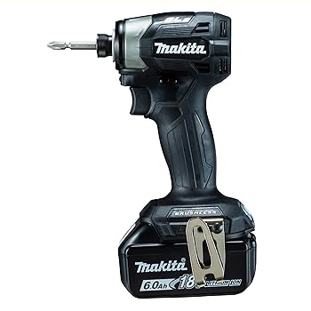 【中古】(人並み外れたに好いたらしい)マキタ(Makita) 申し受ける式インパクトドライバ（黒） 18V6Ah バッテリ2本・申し受ける器 TD173DRGXB