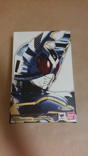 BANDAI S.H.Figuarts(真骨彫製法) 仮面ライダーガタック ライダーフォーム｜goods street