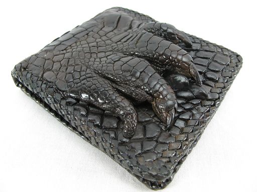 [Pelgio] 高級なクロコダイル革の財布星(塗り潰し)茶色星(塗り潰し)縁編み｜グットバリューオンラインストア