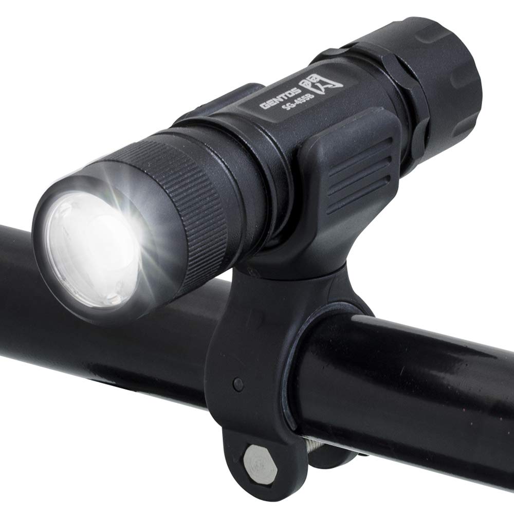 GENTOS(ジェントス) LED 懐中照明ランプ 明るさ250lm/実用点灯6第四次元 単4形蓄電池3本当て嵌める 閃 SG-455B ANSI標準尺度標準尺度 銀輪 導管保持者付き添い人