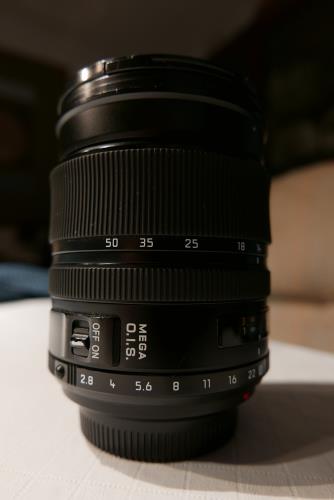 パナソニック 標準ズームレンズ フォーサーズ用 ライカ D VARIO-ELMARIT 14-50mm F2.8-3.5 ASPH. L-ES01405｜GOODWOODS