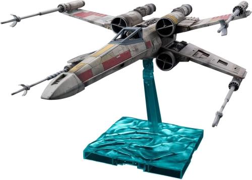 スターウォーズ/スカイウォーカーの夜明け Xウイングスターファイター RED5 1/72スケール 色分け済みプラモデル