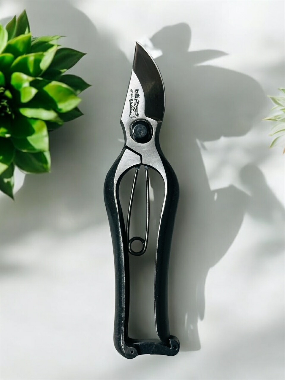 おの義 B型 剪定鋏 8インチ 200mm 替えバネ付 楽天市場】おの義 B型 剪定鋏 8インチ 200mm 替えバネ付 全鋼 金