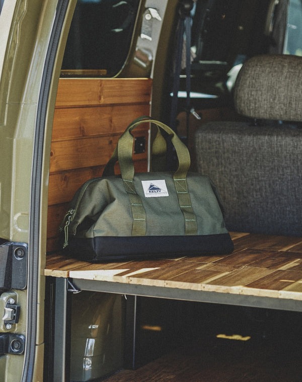 KELTY ペグバッグ 2594007 GORDON MILLER ゴードンミラー バック カバン ペグバック 旅行鞄 がま口 だし入れ簡単 シンプル おしゃれ カーキ グリーン ミリタリー 旅行 お出かけ 修学旅行 海外旅行 手荷物 お泊り ギフト｜GORDON MILLER 店