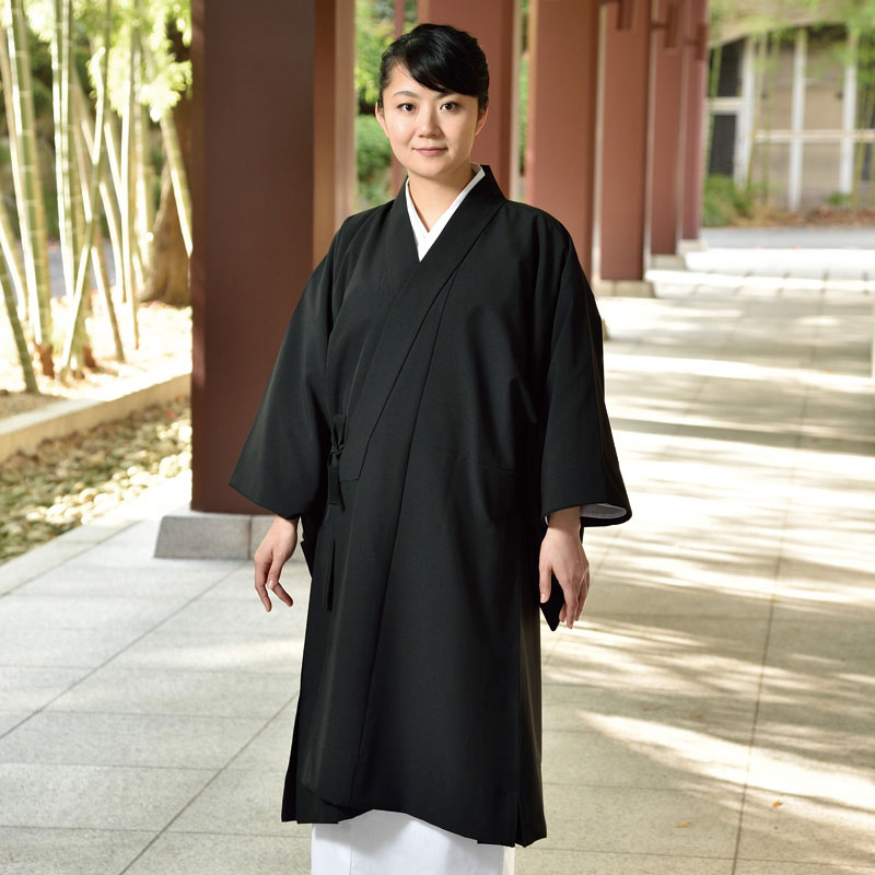 組みかえる衣 紐通し付き添い人 日蓮宗 レディース お上さん お上さん 尼 尼御前 法衣 組みかえる服 道服 伝わらす服 お寺さま 寺用 円頂黒衣 日本製 洗える S M L大いさ [組みかえる衣 お上さん用 C 紐通し付き添い人 (S-L)] 敬老の日 母の日 差し上げ物 貨物輸送無料