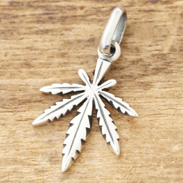 楽天市場】シルバーアクセサリー 大麻草ペンダントトップ (nt038