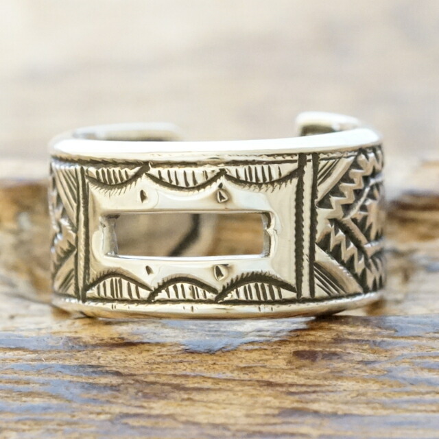 Tuareg Silver(トゥアレグ シルバー)ハンドメイド フリータイプ リングメンズ レディース シルバー 指輪トゥアレグ族 民族 アフリカ 遊牧民手彫り ジュエリー アクセサリーTA-159【一点もの】【送料無料】|GOTHIC TOKYO