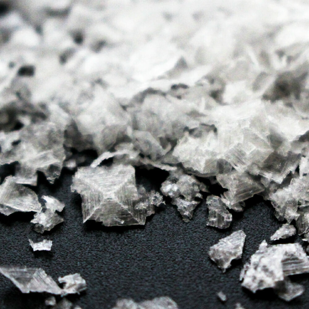 楽天市場 送料無料 まあるい塩袋入り45ｇ かどの無いまあるい味 おにぎり合う 海塩 ご贈答に最適 お歳暮 ギフト 手延べうどん 五島うどん 虎屋 五島のトラさん お試し うどん お歳暮に 内祝い 敬老の日 お中元 手土産 人気 かわいい パッケージ 五島うどんと海塩の店