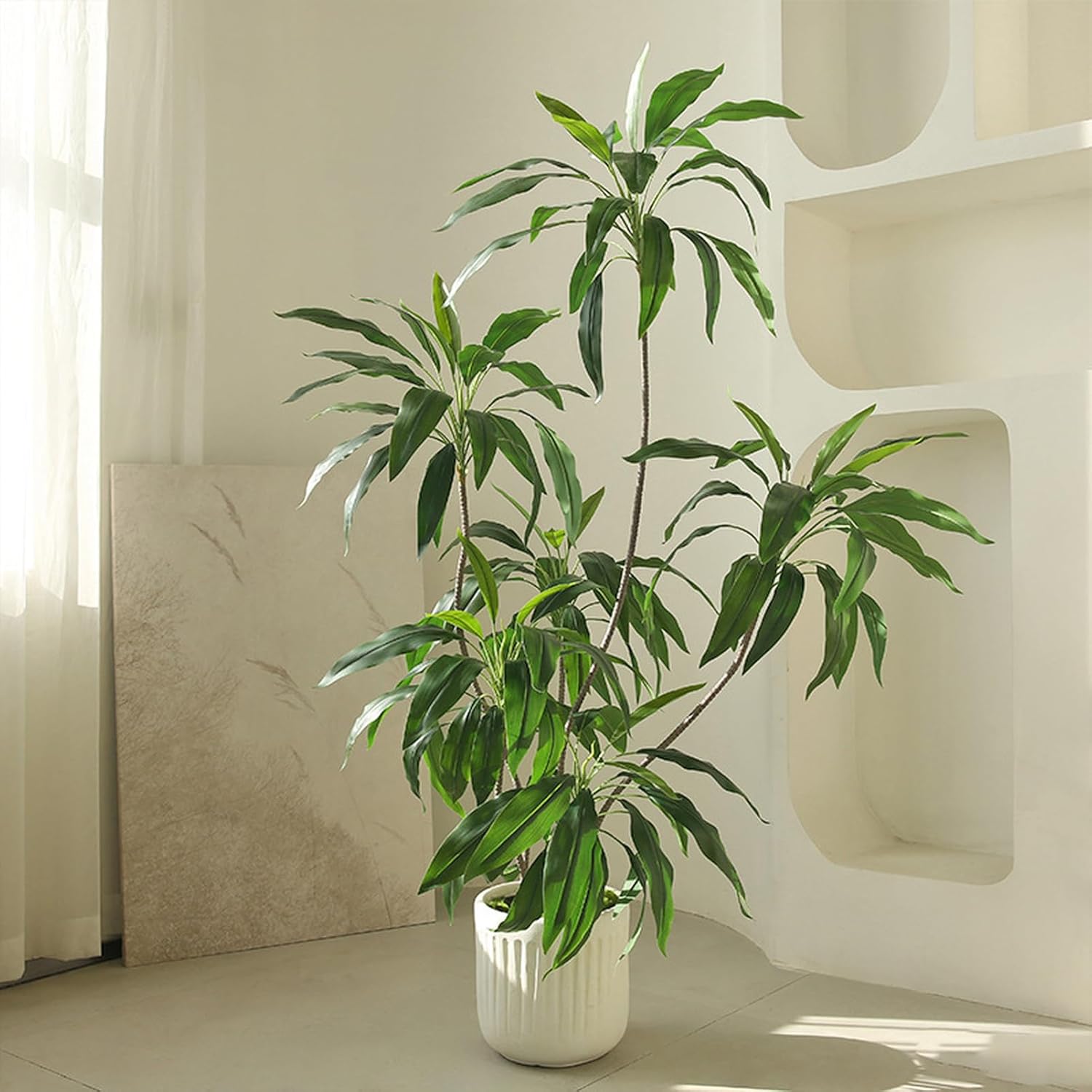 大型 人工観葉草木 フェイクグリーン 軽さ 可塑性物質製 黒鉢付き添い人 観葉草木 100珊 屋内 部屋の入り口 写実的 明るく口さかしい 室内装飾緑であること 人工観葉樹 祝賀会 リビング おお座敷 室内装飾飾りつけ