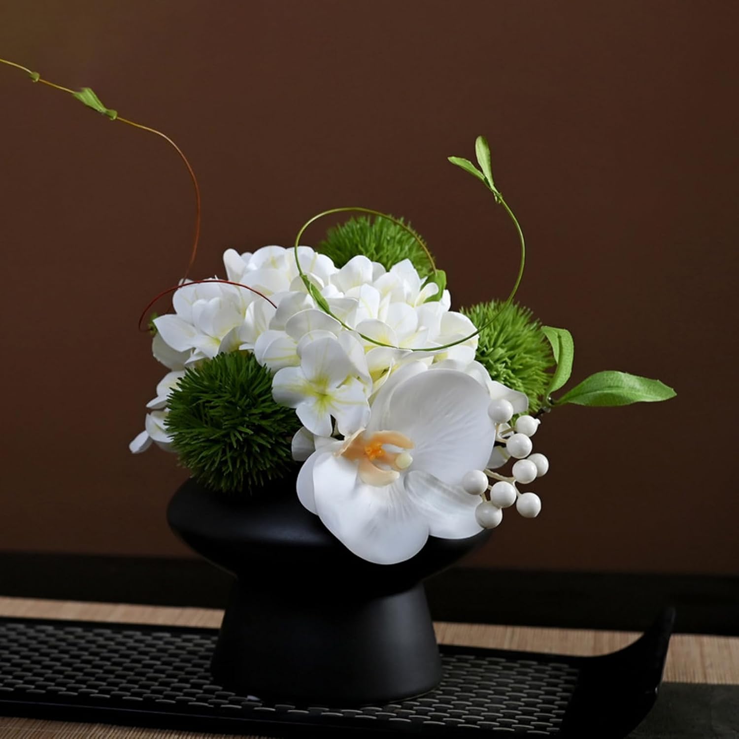 フラワーアレンジメント フェイクグリーン 陶器付き モダン 中華風 フェイクコケ リアル 人工観葉植物 カラー22 卓上サイズ ミニ盆 玄関 インテリア ショップディスプレイ ウィンドウデコレーション｜GOTO funny 店