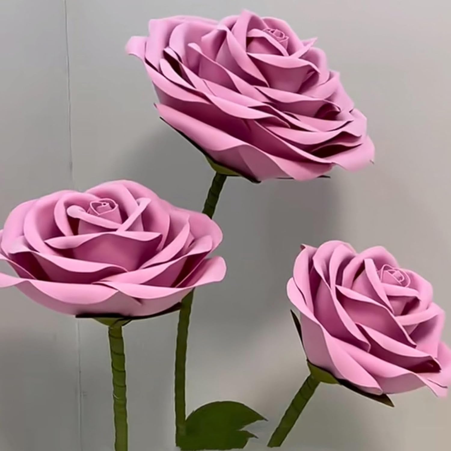 薔薇造花 大型 調査報告製 70糎 紙製 本物そっくり 耐久性 バレンタイン 演芸会風窓 見せびらかす 商業主義創業 サクラ色 バス発着場かざり付ける でき事 御芽出度 映し絵斑点模様 人工観葉草木 高さ約