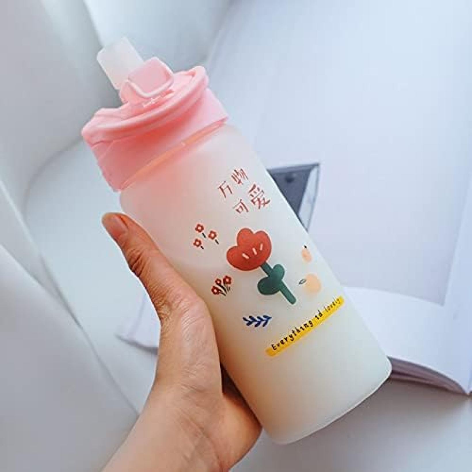 硝子吸い筒 愛くるしげ 500ml 艶消し 磨りガラス 麦わら付き添い人 目盛り お水瓶 せつ然たる瓶 手提げ付き添い人 直飲み 女