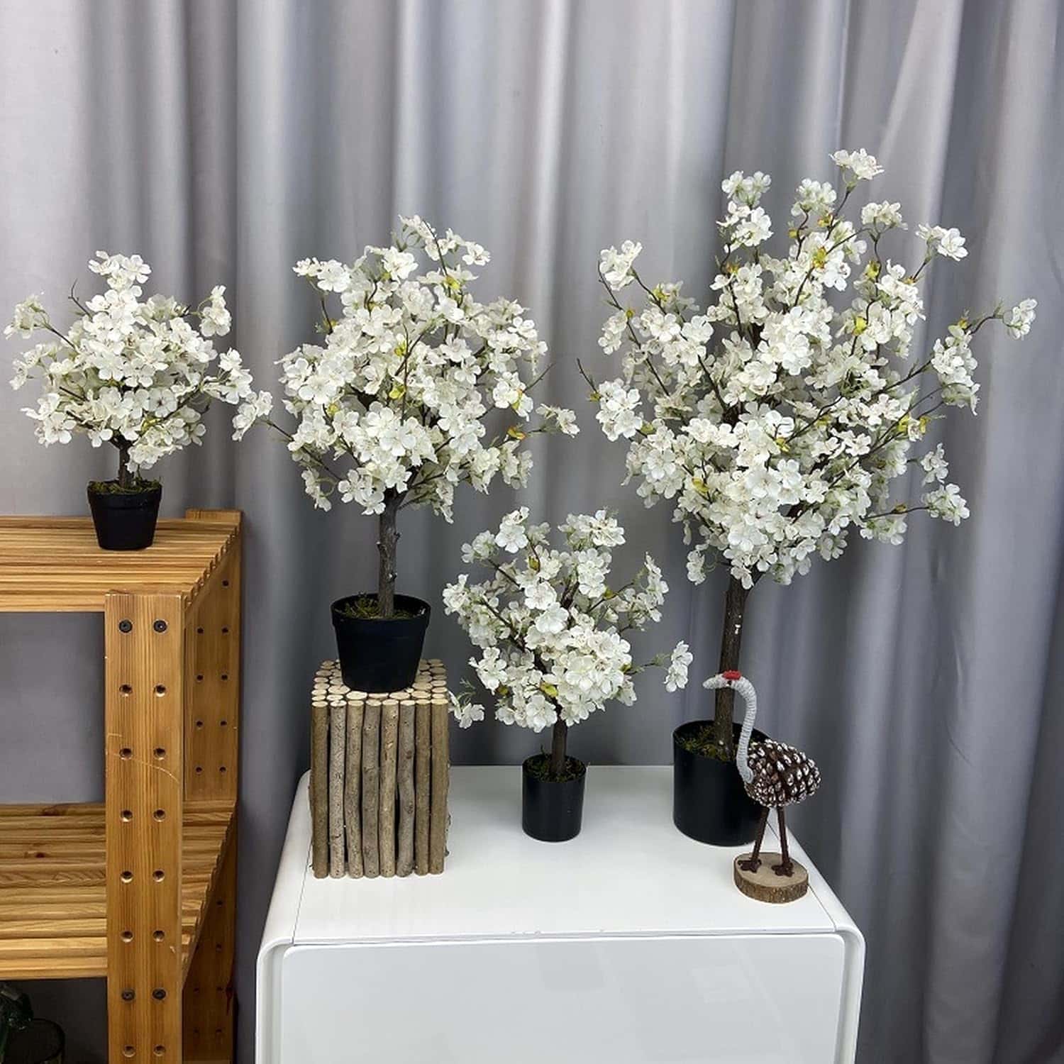 桜の花 人工桜 人工観葉草木 常緑樹 観葉樹 フェイクグリーン 風水 本物そっくり 造花 写実的 人工あずま屋 大型大きさ 今めかしい 室内装飾緑であること 白いこと 部屋の入り口 リビング 室内用 事務室かざり付ける 3