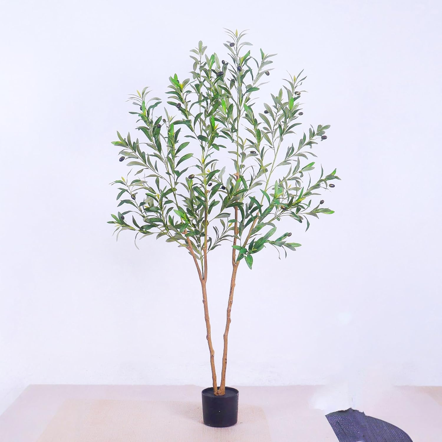 オリーブ 人工観葉草木 フェイクグリーン 常緑樹 人工草木 造花 人工あずま屋 写実的な枝葉 枝の角度合わせる能力のある 大型 室内装飾 室外 養護ホーム 勝手もと まがい物草木 水やり不必要 枯れない 盆栽草木 15
