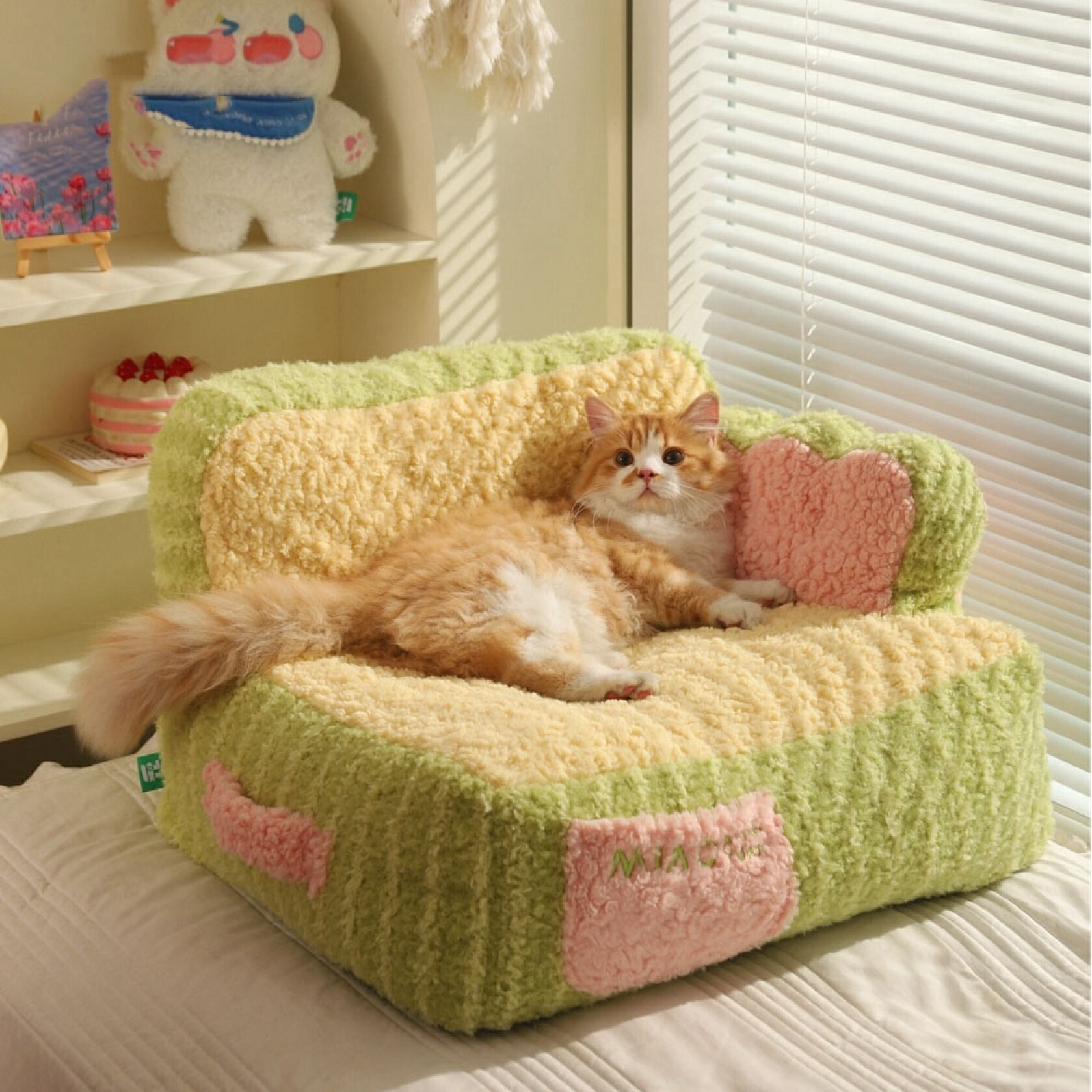 猫ベッド　可愛い　猫ソファー　小型　子猫　ペット用品　秋冬　子犬　春秋　オールシーズン　クッション　寝心地良い　多頭飼い　柔らかい　ふわふわ　おしゃれ　ペットギフト　ペットショップ用