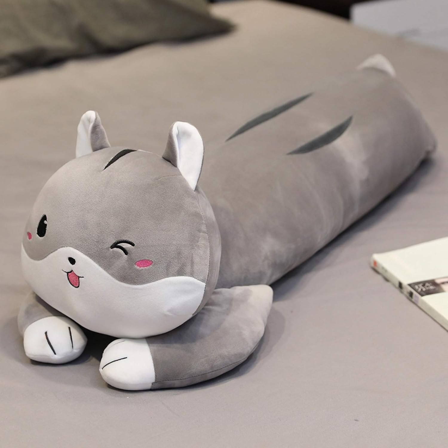 抱き枕 ねこ仕立てもの風呂敷き包み 好いたらしい もこもこ 添い寝枕 ぬいぐるみ 猫遊び道具 薄墨色 ふわふわ 多役立つこと 腰当て座布団 洗える 萌え萌え 事務机/睡眠時間まくら 100糎 差し上げ物 愛くるしげ 論なく論なく
