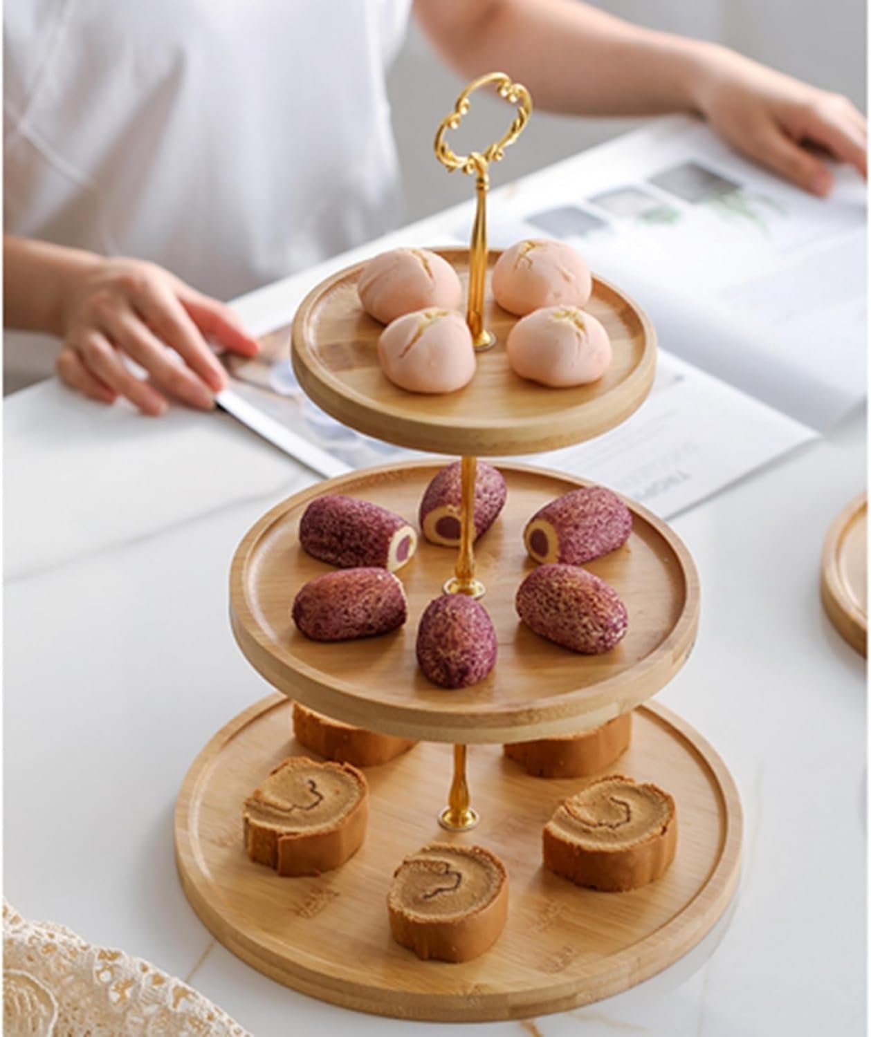 西洋菓子照明ランプ 竹製 木製 3層 2層 カップケーキスタンド 西洋風 花型 ケーキディスプレイスタンド ケーキディスプレイスタンド 御菓子 果物 昼過ぎ紅茶 寄り合い 御芽出度 食器