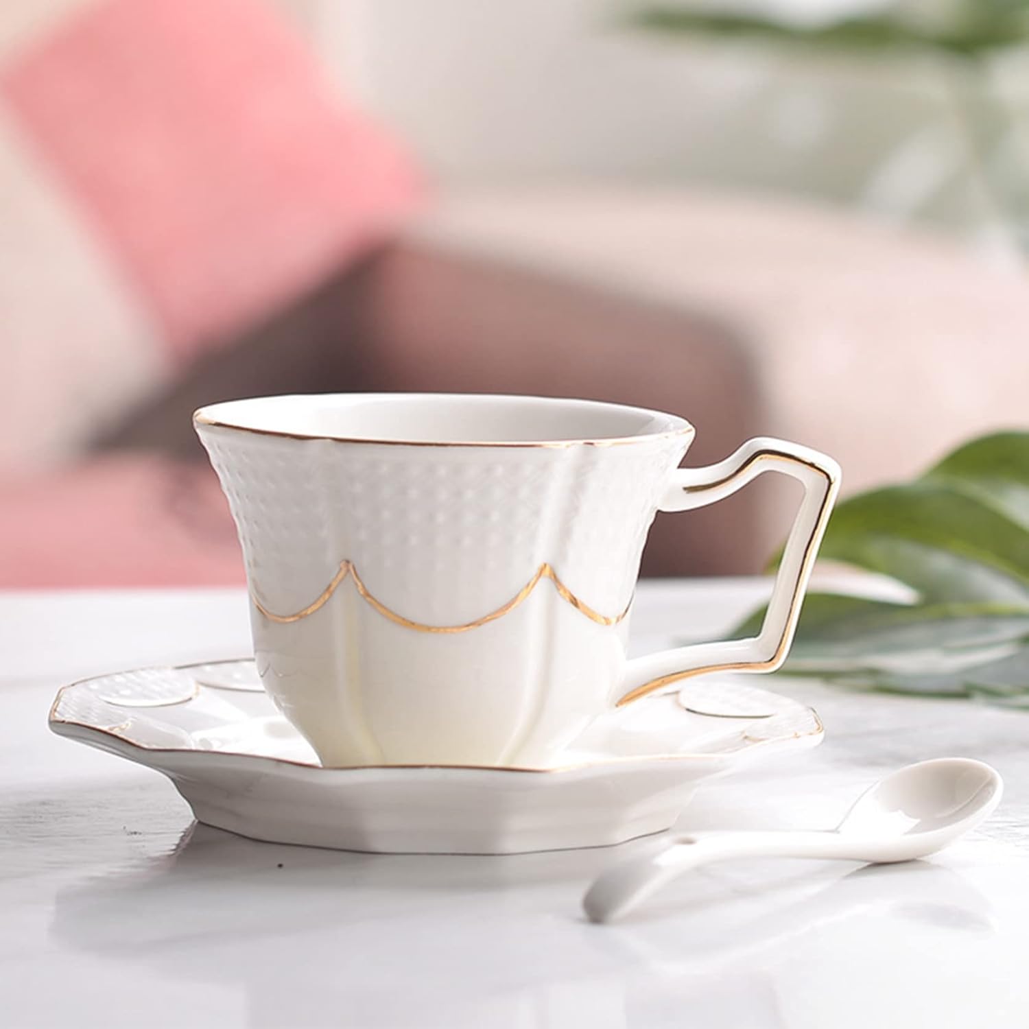 1客セット カップ&ソーサー ティーセット ボーンチャイナ ウォーターカップ フランス風 コーヒーカップ 耐熱皿 来客用 家庭用 プレゼント 母の日 お誕生日 アフタヌーンティー 花茶 工芸茶 エレガ