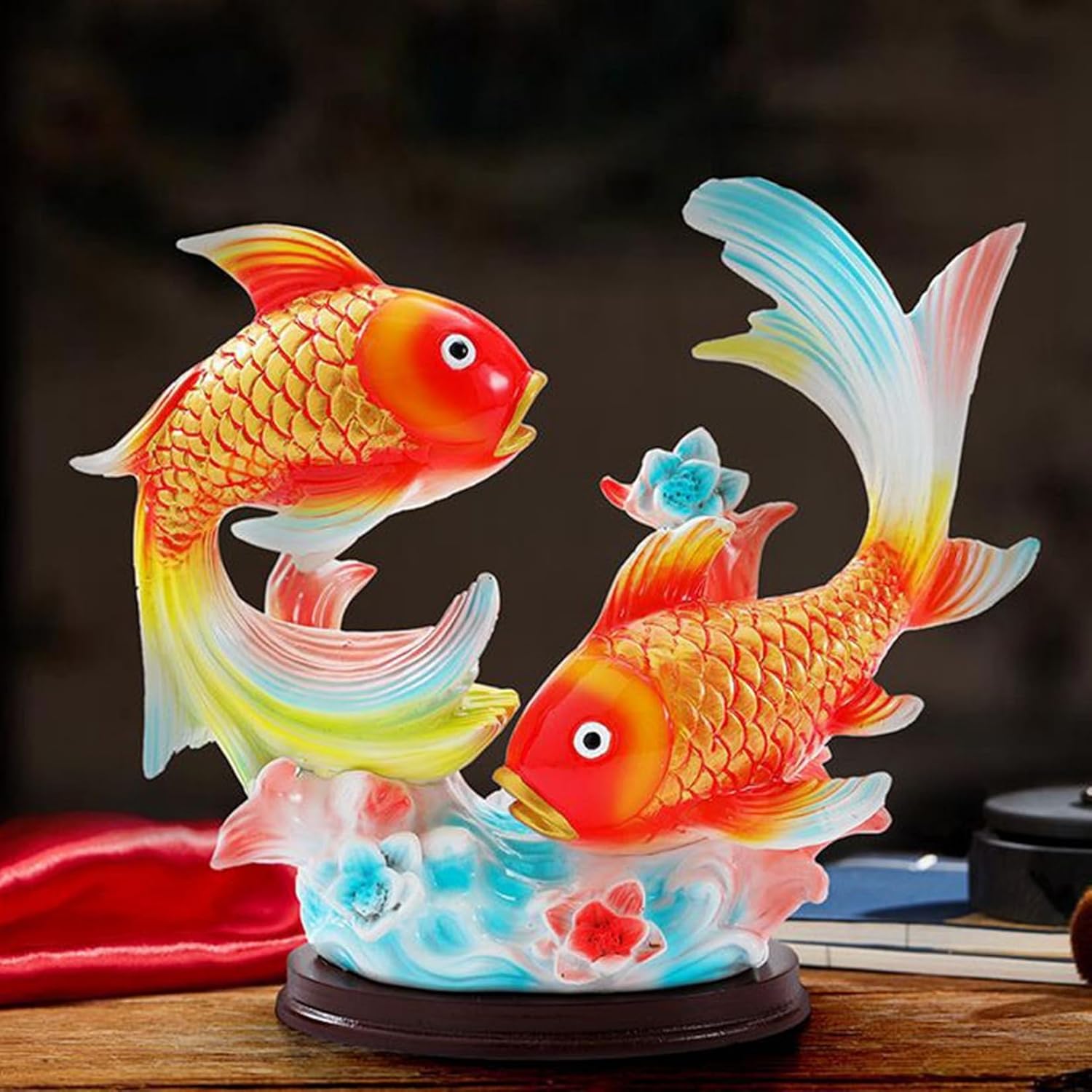 鯉の置物 魚 風水グッズ 招財 商売繁盛祈願 金運アップ 開運グッズ 縁起物 運気上昇 福運 卓上飾り 財運 運気アップ 樹脂彫刻 オブジェ お祝い オフィス インテリア 結婚記念日 新築祝い 引っ越｜GOTO funny 店 8,693円