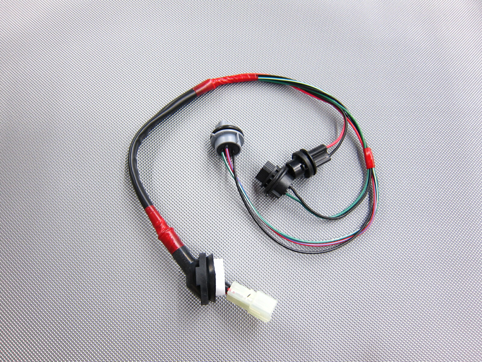 楽天市場】スイフト ZC72S テールランプソケットコードAssy 35658