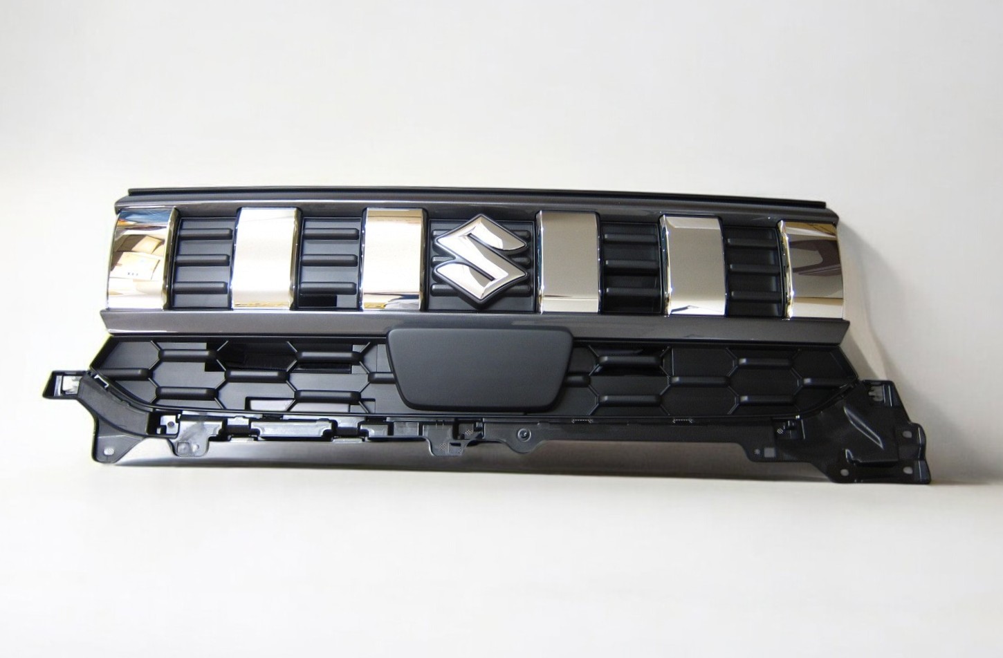 ラジエータグリル　71740-53U70-KAZ　スペーシアギア　MK54S　スズキ純正部品