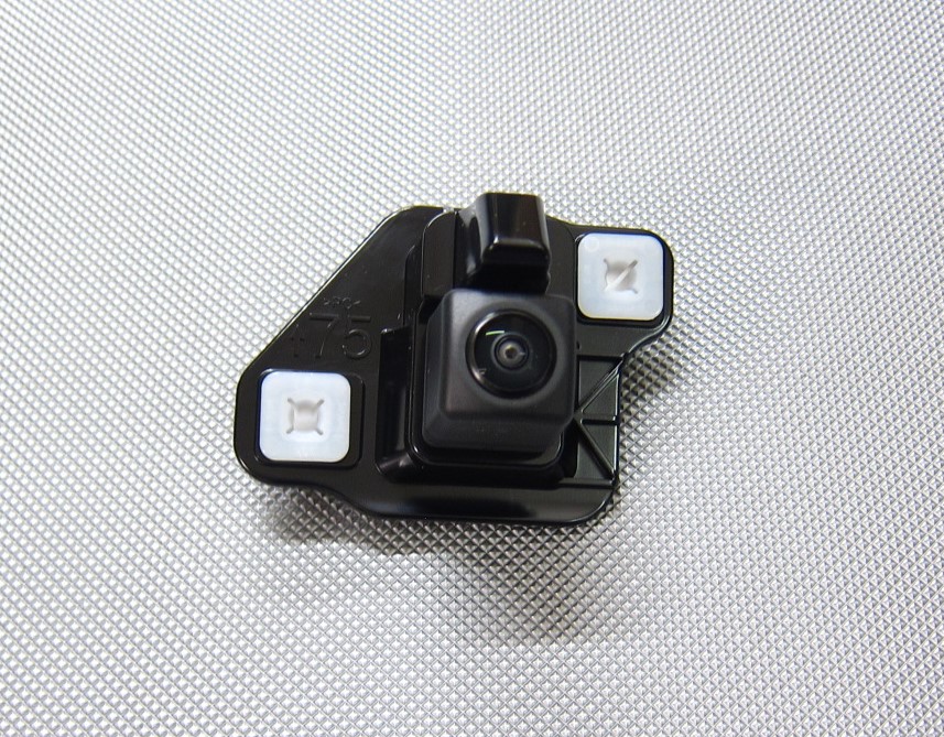 リヤテレビジョンカメラ 867B0-48130 ハリアー MXUA80 トヨタ純正部品