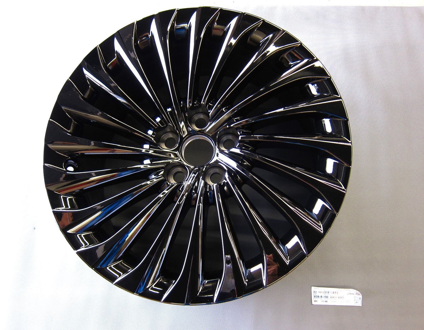 楽天市場】20インチアルミホイール 42611-30L80 クラウンセダン