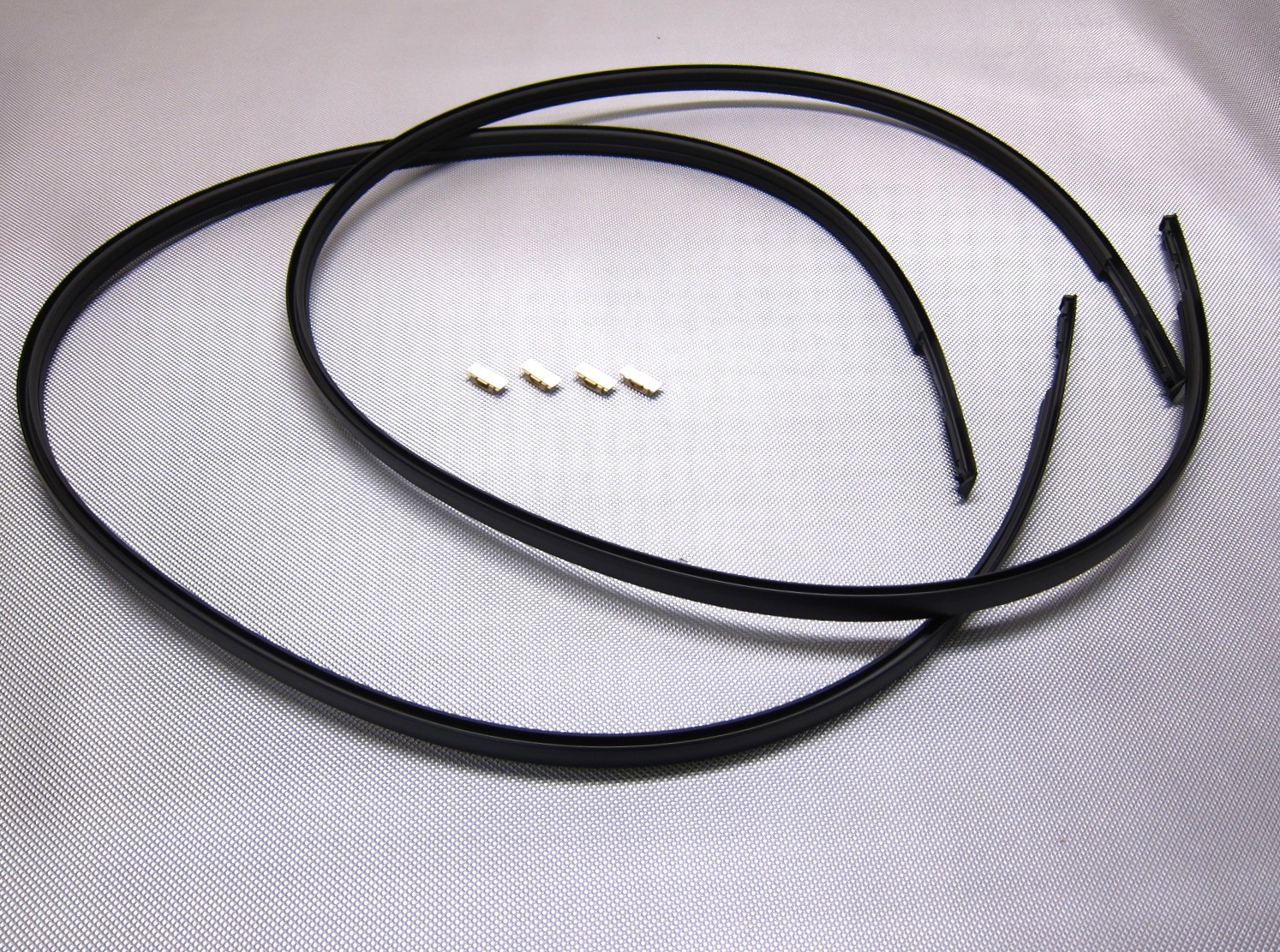 ルーフモール　75551-52130　x2　ルーフモールクリップ　75561-52040　x4　ヴィッツ　SCP90　トヨタ純正部品