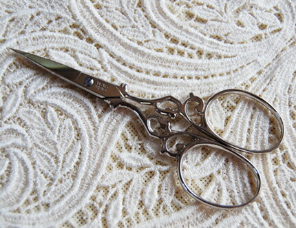 楽天市場】刺繍ハサミ ws83ゴールド ドイツ ゾーリンゲン製 手芸 糸