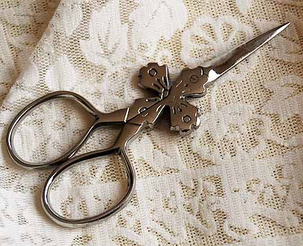 楽天市場】刺繍ハサミ ws83ゴールド ドイツ ゾーリンゲン製 手芸 糸