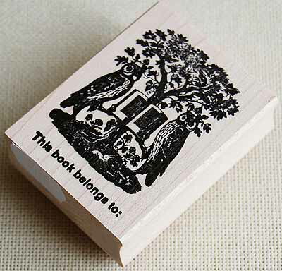 楽天市場 ラバースタンプ フクロウのブックプレート 木の持ち手 ウッドマウント 輸入スタンプ アートスタンプ ゴム印 スタンプ グレイスワーク