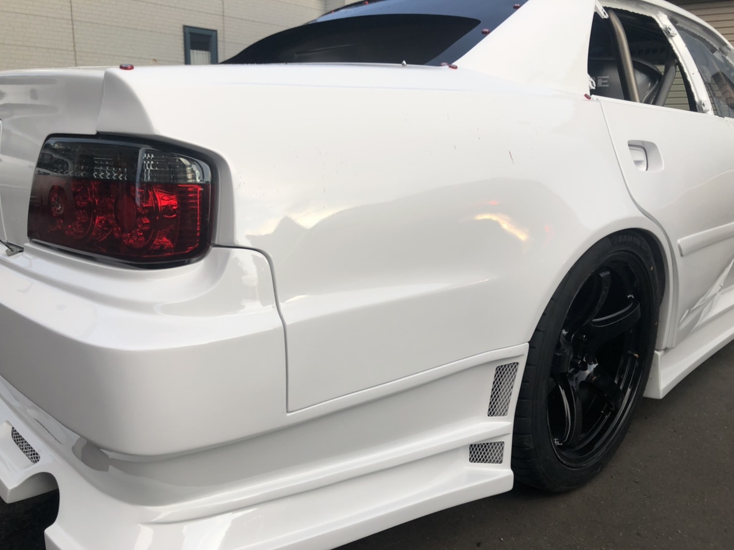 TOYOTA レーシングスペック専用リアフェンダー右側　2点KIT（JZX100チェイサー）｜GradoMondoPlus店