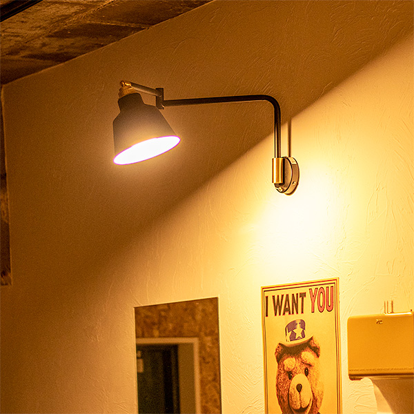 【楽天市場】【照明 ライト 1灯 アーム ウォールライト コラット ブラケットライト ブラケット 壁 壁付け 壁直付け コンセント 露出