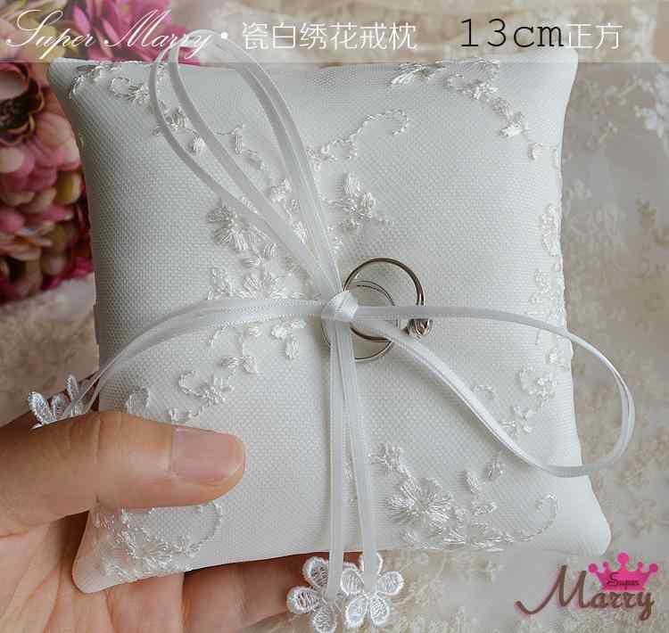 リングピロー おしゃれ 結婚式 ウェディング ブライダル リング 指輪 カップル 刺繍 リボン レース ヨーロピアン ホワイト