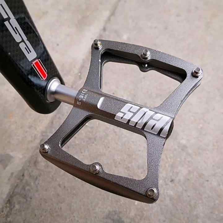 自転車 ペダル 軽量 ベアリング アルミ合金 マウンテンバイク ロードバイク ライディング アクセサリー